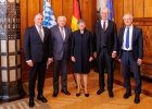 V.l.n.r.: Bezirkstagspräsident Henry Schramm, Ministerpräsident a.D. Dr. Günther Beckstein, Regierungspräsidentin von Oberfranken Heidrun Piwernetz, Dr. Hans-Joachim Heßler, Präsident des Bayerischen Verfassungsgerichtshofs und des Oberlandesgerichts München, Dr. Klaus Rupprecht, Leiter des Staatsarchivs Bamberg