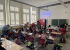 Die Jungengruppe hatte die Gelegenheit, in das Berufsbild des "Grundschullehrers" hinein zu schnuppern.