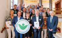 Gruppenbild der Auszeichnung Grüne Engel und Grüne Junior Engel