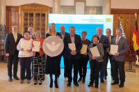 Gruppenfoto der Verleihung "Weißer Engel" in Oberfranken 2023