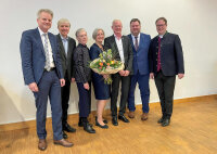Gruppenbild beim Leitungswechsel am Gewerbeaufsichtsamt in Coburg