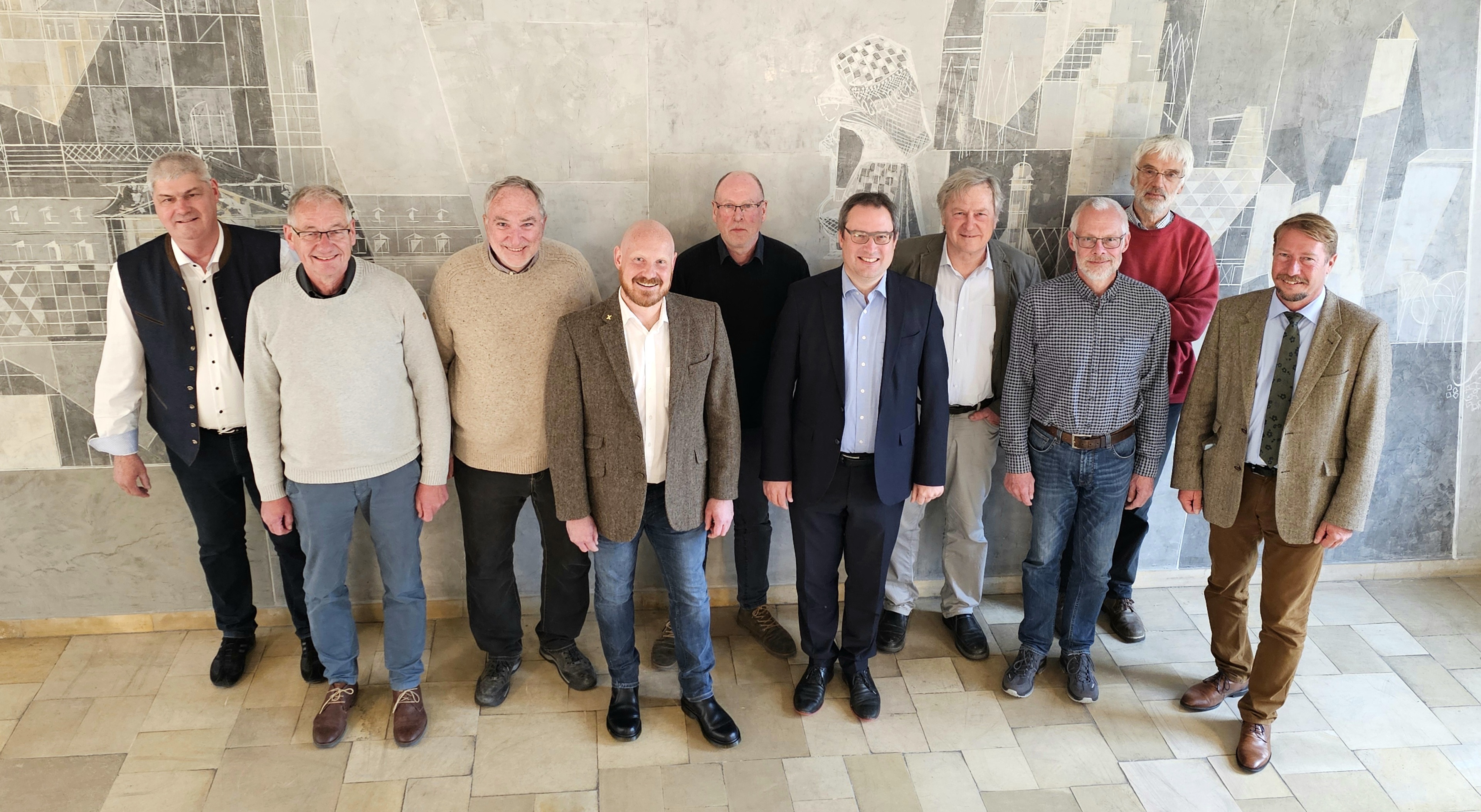 Mitglieder und Stellvertreter des Naturschutzbeirats v.l.n.r.: Hermann Greif, Dietrich Förster, Stefan Kropf, Jörg Hacker, Helmut Beran, Florian Luderschmid, Dr. Pedro Gerstberger, Frank Reißenweber, PD Dr. Gregor Aas, Dr. Folko Bührle Mitglieder und Stellvertreter des Naturschutzbeirats v.l.n.r.: Hermann Greif, Dietrich Förster, Stefan Kropf, Jörg Hacker, Helmut Beran, Florian Luderschmid, Dr. Pedro Gerstberger, Frank Reißenweber, PD Dr. Gregor Aas, Dr. Folko Bührle