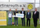 Gemeinschaftsprojekt vom Martinsreuther Dorfverein und FC Martinsreuth (Landkreis Hof). Von links nach rechts:
Landrat Dr. Oliver Bär, Ralf Schwarz (Bayernwerk), Manfred Barthold (1. Vorsitzender Martinsreuther Dorfverein), Marco Mergner (1. Vorsitzender 1. FC Martinsreuth e. V.),  Markus Leczycki (Bayernwerk), Regierungsvizepräsident Thomas Engel, 1. Bürgermeister Matthias Döhla von Konradtsreuth.