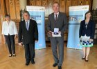 V. l. n. r.: Regierungspräsidentin von Oberfranken Heidrun Piwernetz, Zweiter Bürgermeister Wolfgang Gärtner (Bad Steben), Erster Bürgermeister Bert Horn (Bad Steben) und Stv. Landrätin Annika Popp (Landkreis Hof)