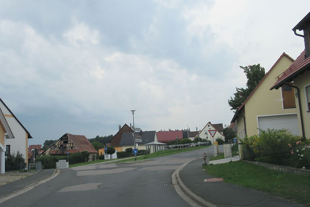 Blick auf die Schäden in der Weißenbacher Straße, die nun repariert werden sollen Blick auf die Schäden in der Weißenbacher Straße, die nun repariert werden sollen