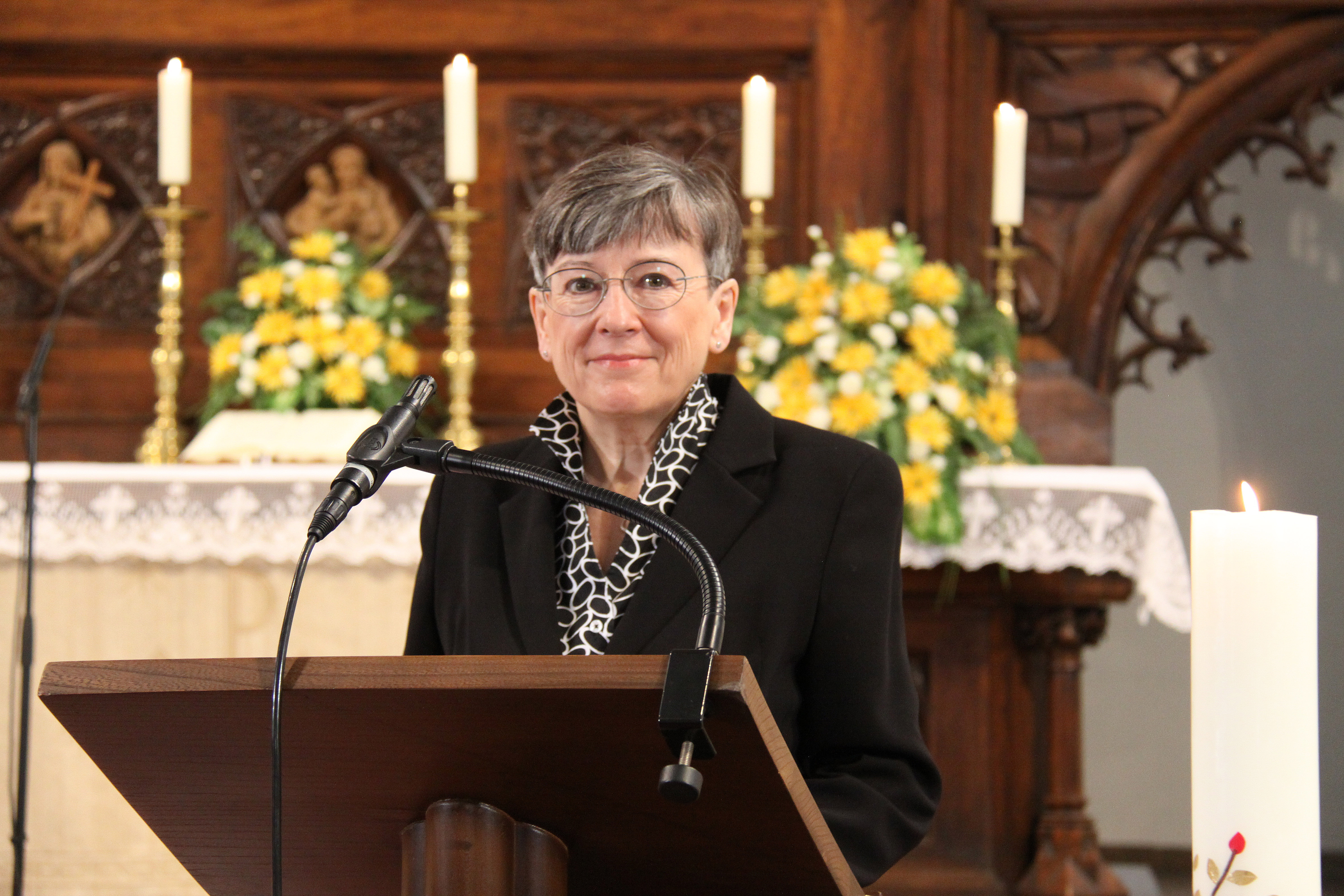 Regierungspräsidentin von Oberfranken Heidrun Piwernetz beim ökumenischen Gottesdienst in der St. Michaeliskirche in Hof