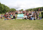 Gruppenfoto der Kinder und Jugendlichen, die an dem Schulsporttag in Bayreuth teilgenommen haben.