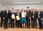 Gruppenbild Landkreis Hof, Meisterbriefverleihung im Beruf Landwirt/-in am 8. März 2024 im Evangelischen Zentrum in Bayreuth