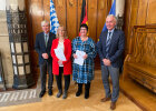 Gruppenbild im Landratssaal der Regierung von Oberfranken