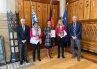 Gruppenbild im Landratssaal der Regierung von Oberfranken