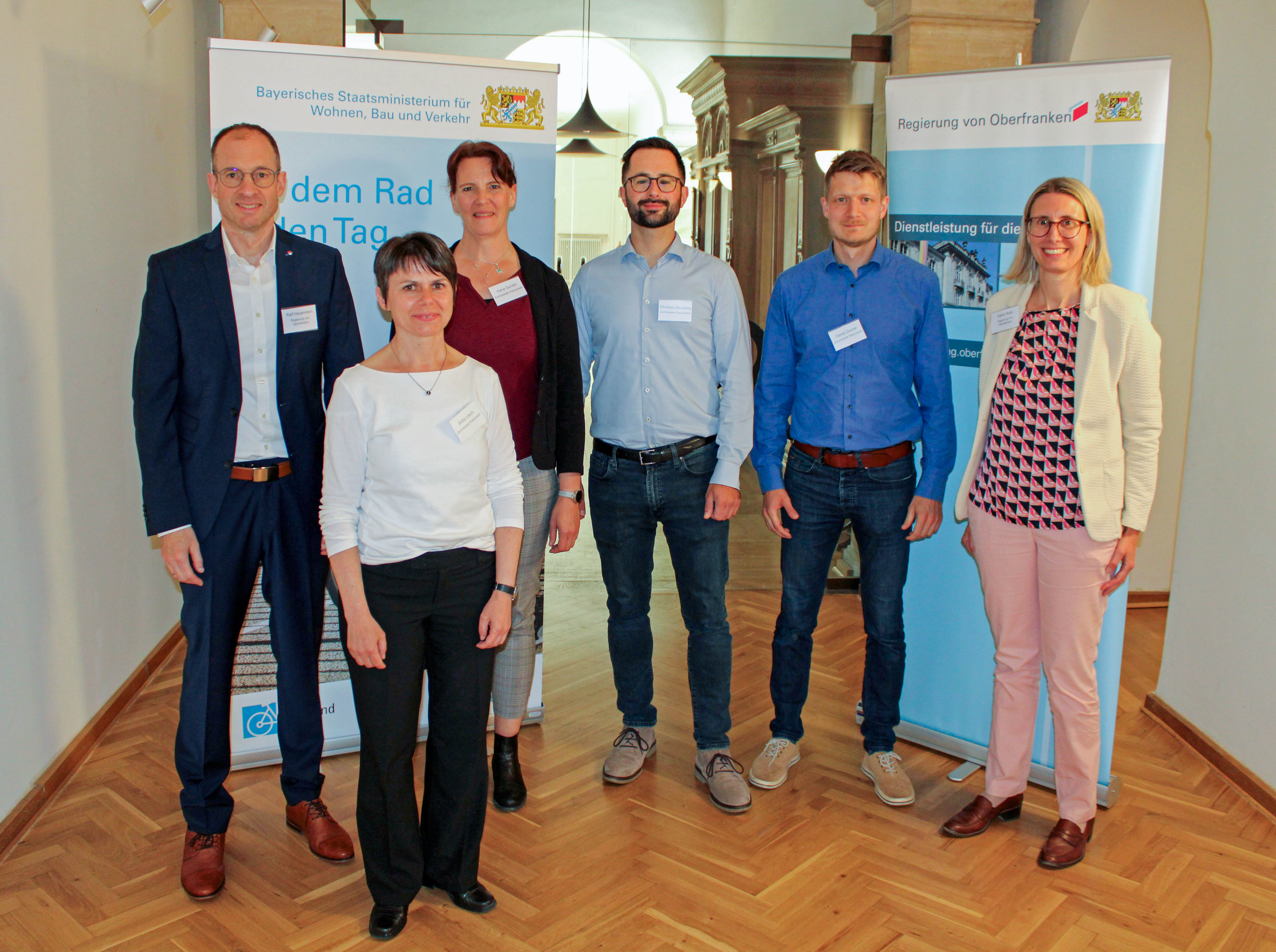 Gruppenbild bei der Infoveranstaltung zum Thema Radinfrastruktur