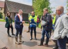 Gemeinsame Bachbegehung der umgesetzten ökologischen Maßnahmen am Saulochbach durch die Stadt Goldkronach 