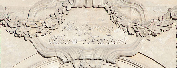 Inschrift über dem Eingangsportal: Regierung von Oberfranken
